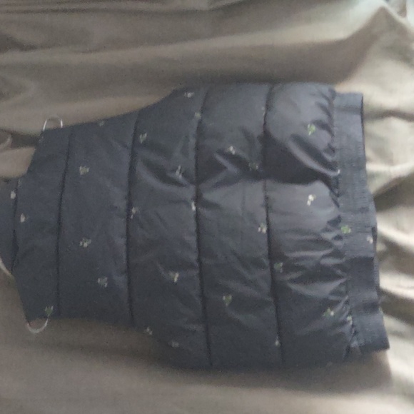 Universal thread puffer vest - Picture 4 of 4